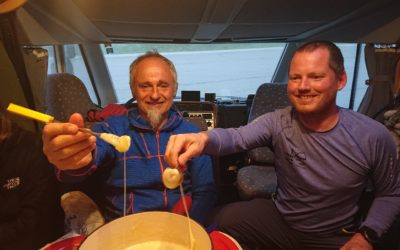 Repas reparateur après une bonne petite marche avec Aurelio. 46km et 2500m de D+. On espère que demain on puisse voler un peu.